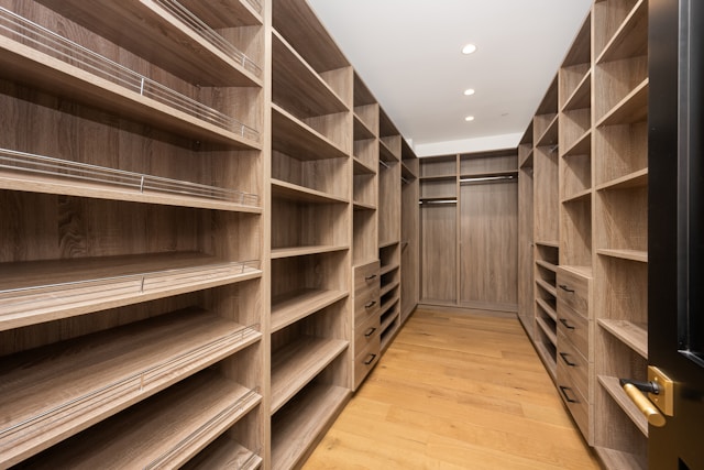 Custom Shelving & Built-in Storage Systems